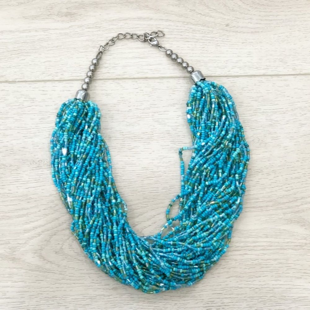Blue bead twisted layered necklace